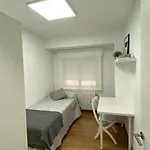 Piso nuevo bien situado en Santander