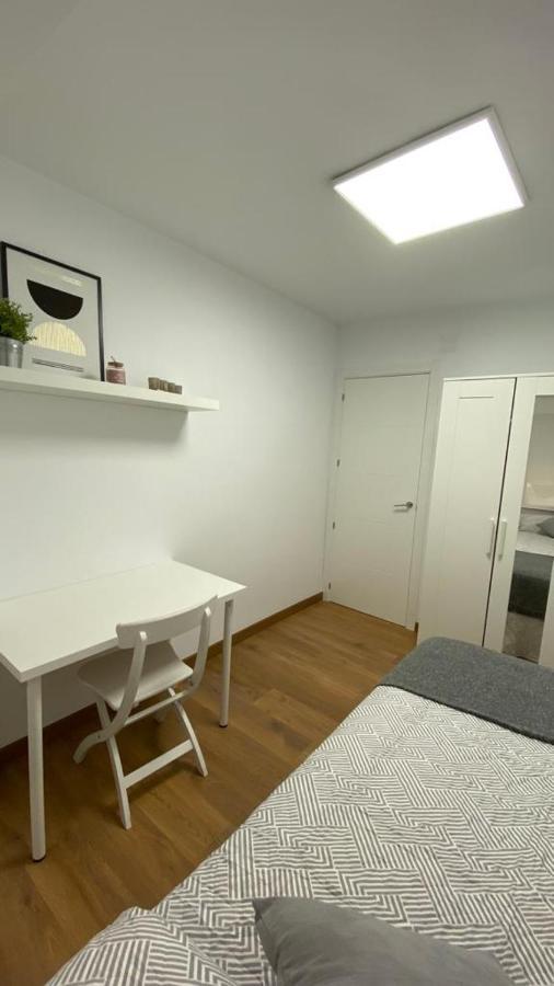 Apartamento Piso Nuevo Bien Situado En Santander